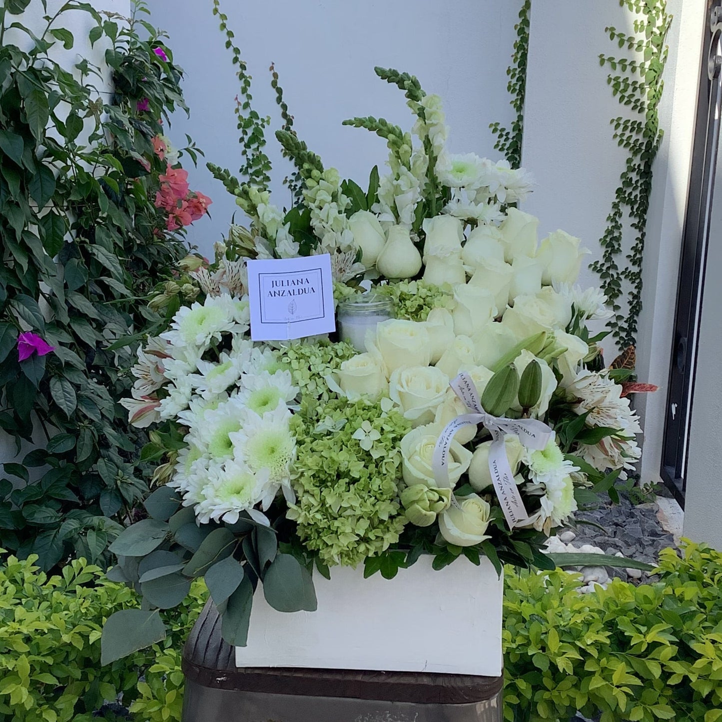 Abrazo Floral
